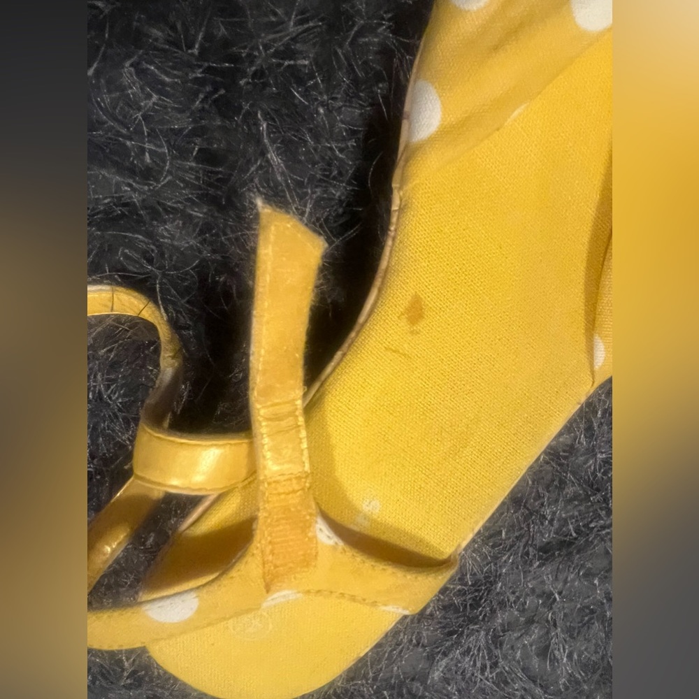 Y2k Yellow & White Polka Dot Wedge Sandals! - Picture 10 of 16